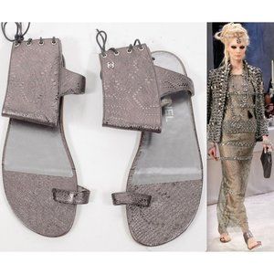 New CHANEL sz 38 US 8 sandals shoes Paris Bombay 12A 2012 pre fall silver ankle